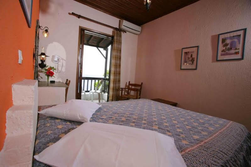 Paradise Hotel Patitírion Dış mekan fotoğraf