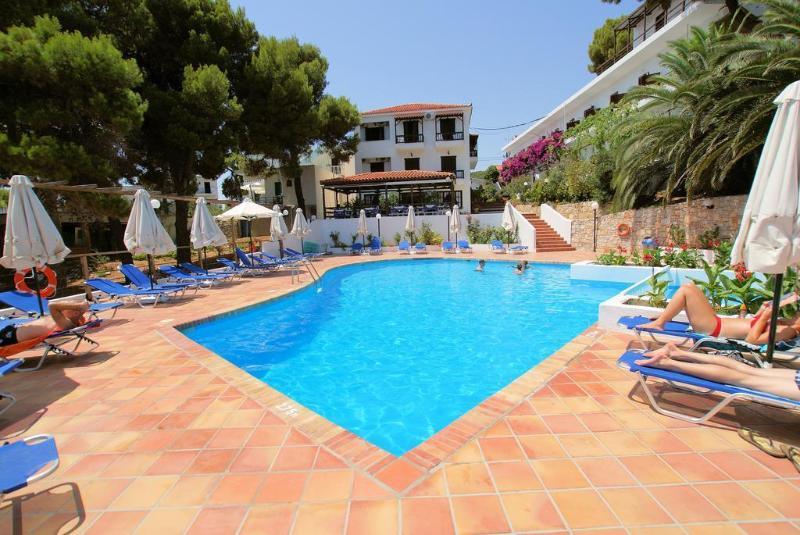 Paradise Hotel Patitírion Dış mekan fotoğraf